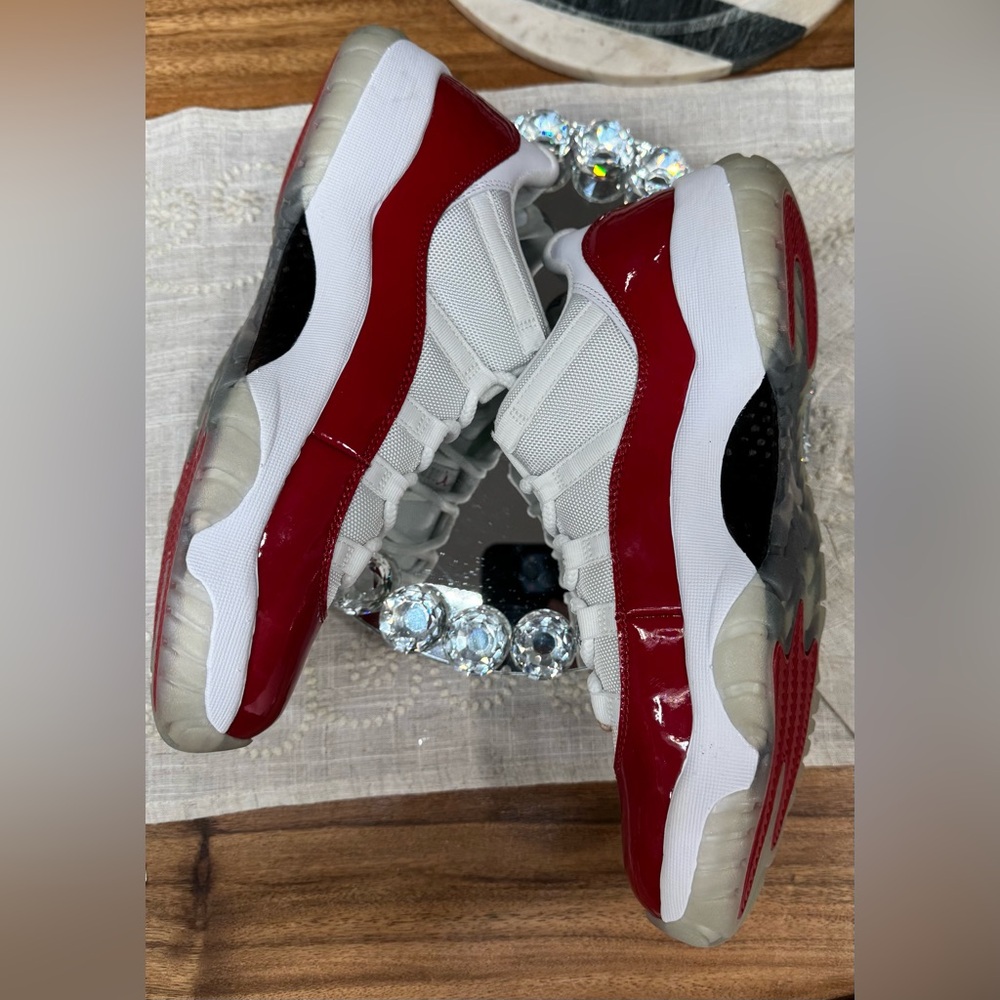 NIKE AIR JORDAN RETRO 11 LOW “CHERRY" 2016 MENS SZ 10.5 BRAND NEW 100% AUTHENTIC - Picture 4 of 12